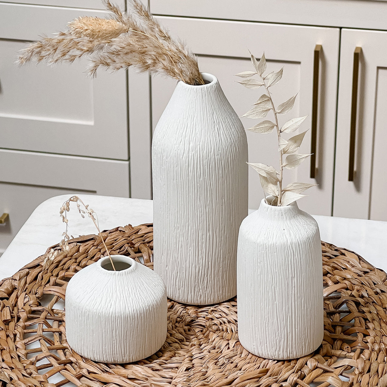 Boho Ceramic Bud Vase - White (Set of 3) - Alternate Image 4 | My Wedding Favors