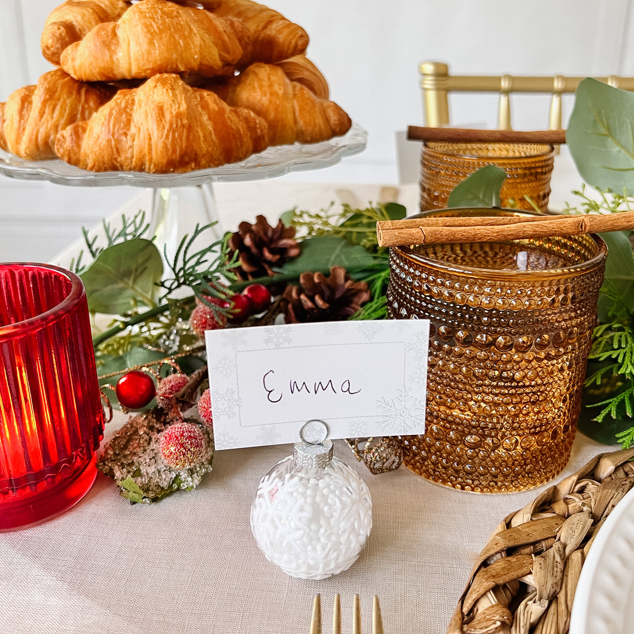 Holiday Ornament Place Card and Photo Holder Favor (Set of 6)