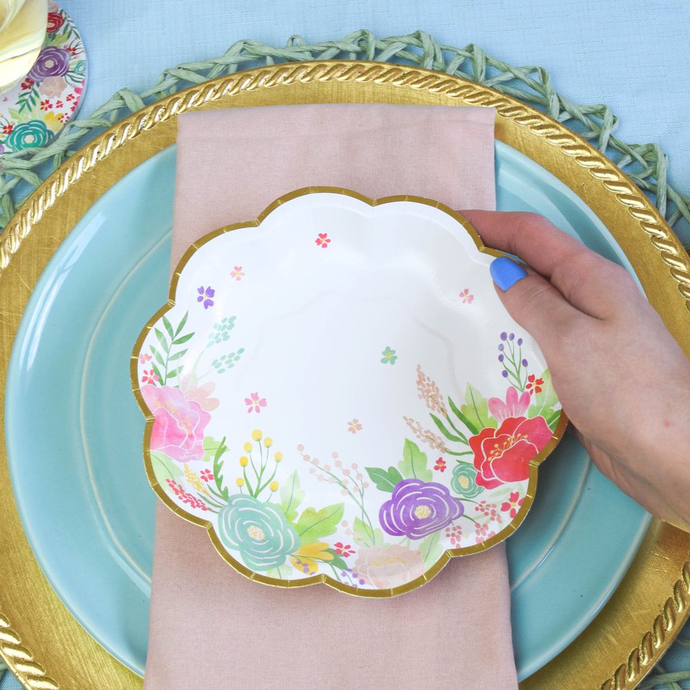 Garden Blooms 7 in. Premium Paper Plates (Set of 16) - Alternate Image 5 | My Wedding Favors