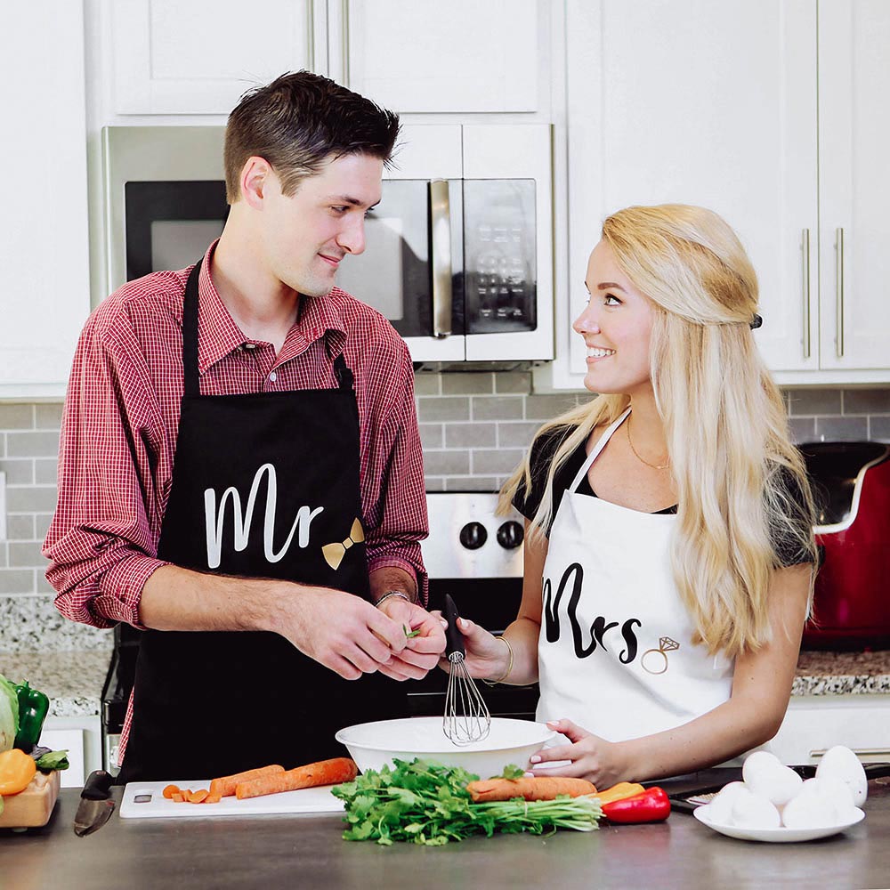 His and hers discount cooking aprons